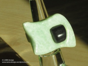Ring Türkis-Auge mit großflächiger Forderseite, Lavezstein mit Einsatz eines kleinen schwarzen Specksteinauges